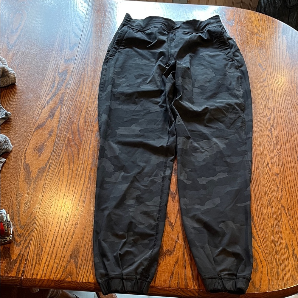 Womens lululemon Camouflage adaptive state high rise jogger